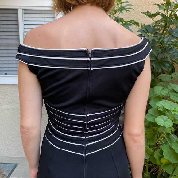 Vintage black/silver Tadashi maxi dress with deep slit in front - Picture 8 of 9